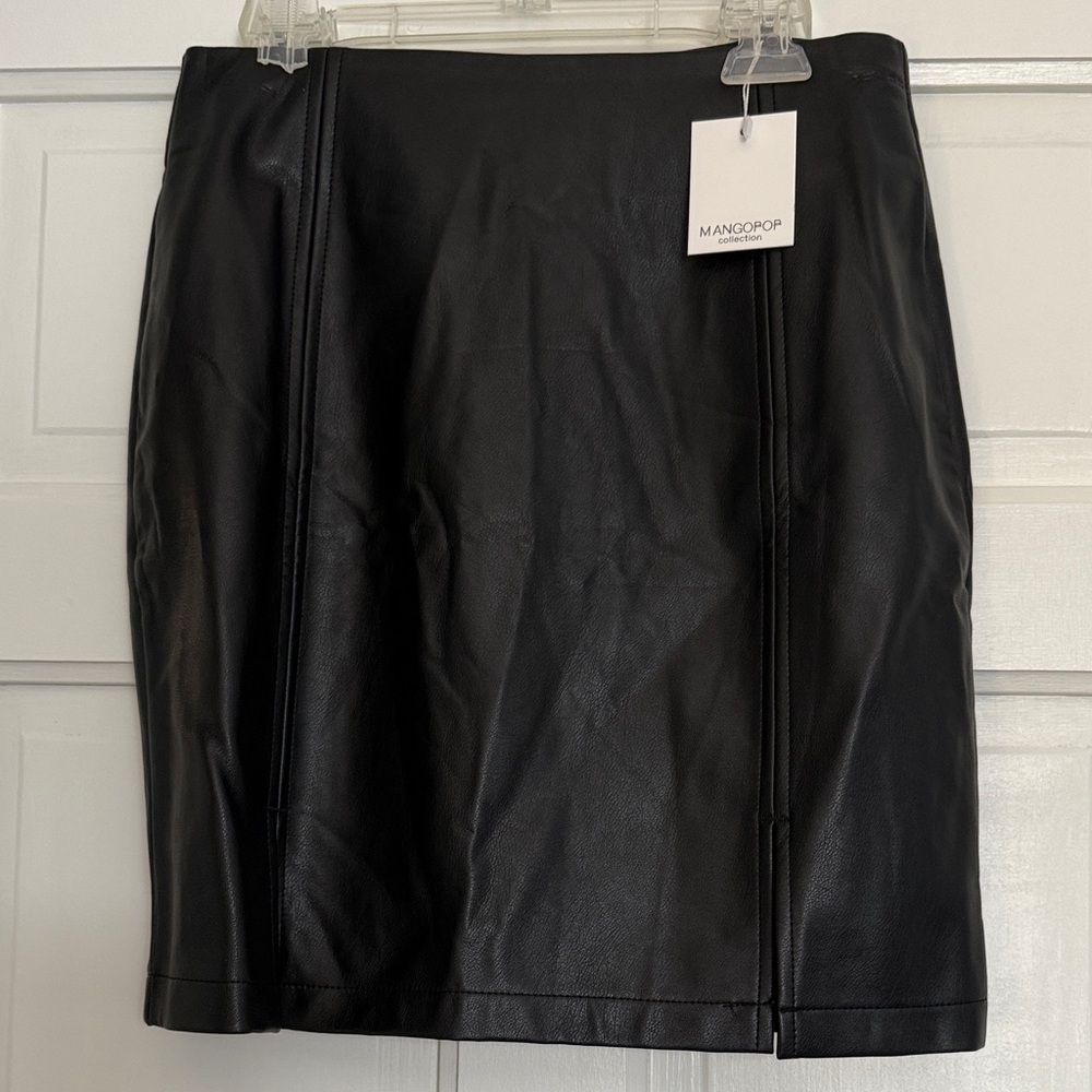 Mangopop Black Faux Leather Mini Skirt NWT